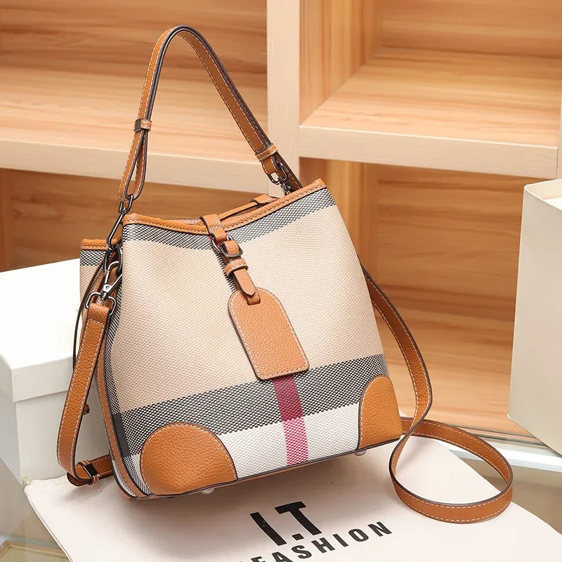 High-end Feel Women's Bucket Bag 2023 New Large Capacity Single Shoulder Slant Crossbody Bag Versatile Light Luxury Plaid Trendy